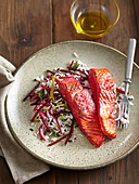 Salmon marinated in beetroot