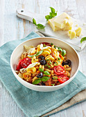 Pasta salad with tomato sauce