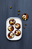 Raw food pralines with nuts and fruits