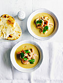 10-minute prawn curry