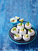 Mini Pavlova meringues with mojito cream