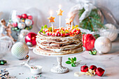 Schokoladen-Vanille-Crepetorte mit Schoko-Vanille-Sahne zu Weihnachten