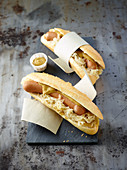 Würstel e crauti - Hot Dog mit Sauerkraut