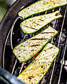 Grilling courgette slices