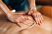 Ayurveda back massage