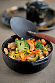 Wok vegetables with crunchy cashew nuts