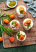 Yoghurt cream with roasted apricots