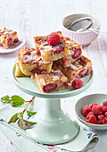 Blondies with raspberries and almond