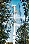 Assembling a wind turbine