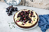 Mascarpone-Schokoladen-Torte mit gerösteten Trauben