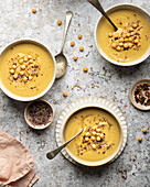 Chickpea cream soup with cumin