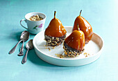 Caramel pears with a chocolate-hazelnut glaze