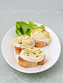 Grilled goat's cheese with honey