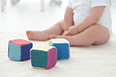 Knitted building blocks