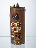 Siemens Brothers dry cell battery