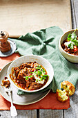 Rinderragout mit Chili und Bohnen