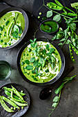 Green pea cream soup