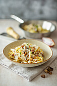 Tagliatelle with cream cheese, chestnuts and freshly grated horseradish (vegetarian)