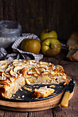 Apple pie, sliced