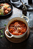 Meatballs in tomato sauce