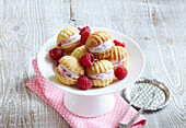Linzer seashell with raspberry mousse