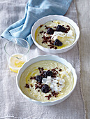 Semolina porridge with coconut and blackberries