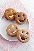 Smiley cakes with chocolate