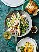 Orientalischer Salat mit Zuckerschoten und Artischocken