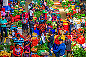 Bunter Markt in Chichicastenango, Hochland von El Quiché, Guatemala, Mittelamerika