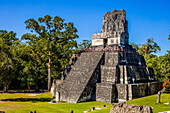 Tempel der Masken, antike Maya Tempelruinen, Tikal, Guatemala, Mittelamerika