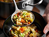 Pointed cabbage stew with beef