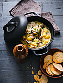 Crystal wheat clam chowder with cheesy crackers