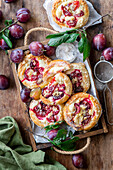 Plum buns with crumble