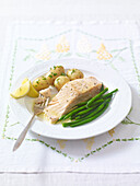 Salmon with new potatoes and green beans