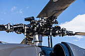 Articulated rotor head of a Sikorsky UH-60 helicopter