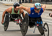 Wheelchair racing at the Chicago Marathon 2021