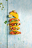 10-Minuten-Tacos mit Lachs, Avocado und Chipotle-Paste