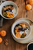 Mandarinen-Porridge mit Pistazienbutter