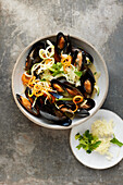 Vegetable spaghetti with mussels