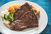 T-Bone-Steak mit Gemüse