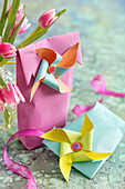DIY gift wrapping: Pinwheel