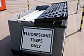 Fluorescent tube recycling
