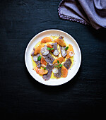 Tuna ceviche with oranges and onions