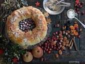 Apfel-Cranberry-Strudel mit Filoteig, Trockenfürchte und Nüsse