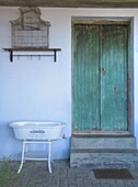 Waschbecken vor dem Haus, Carmelo, Uruguay