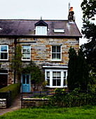 Semi-detached cottage in Whitby