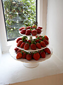 Erdbeeren auf einem Dessertständer