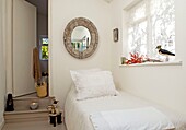 Cosy white bedroom