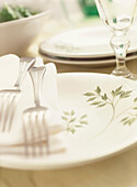 Tableware with leaf motif