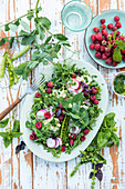 Green peas raspberry salad